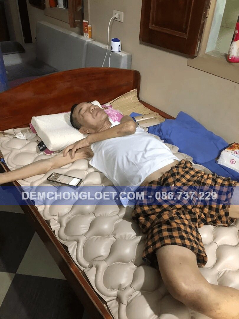 đệm hơi chống loét cho người già người bệnh